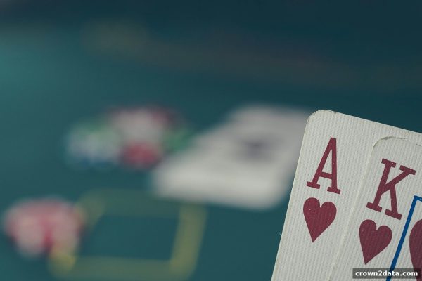 皇冠新2解读：桌游中决策深度与随机魅力的完美融合