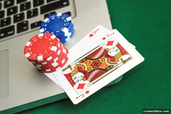 皇冠新2：起手牌选择如何奠定棋牌对局的胜负基调