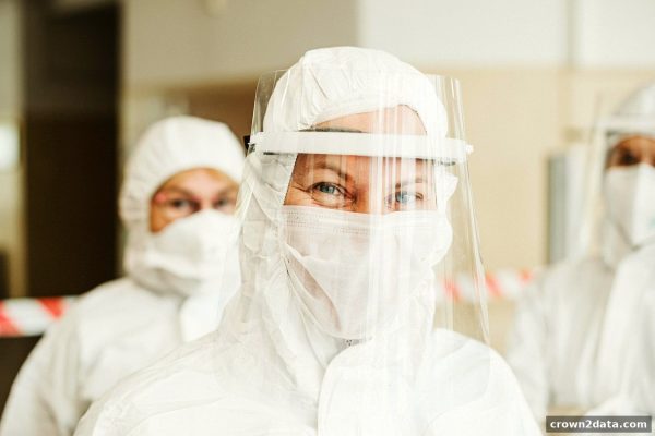 腾讯分分彩风险全解析：皇冠新2教您识别不法平台并安全转战斗地主